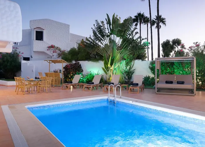 Vila Karat Atlantida