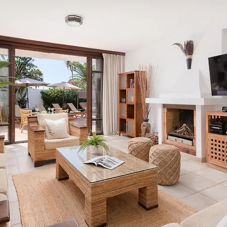 Villa Karat Atlantida